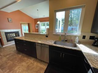 Charming Ranch Retreat in Bear Delaware - Bear - 6