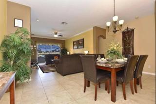 Family Villa Near Disney with Private Pool - 1