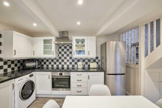 Host & Stay - Anvil Cottage - 3