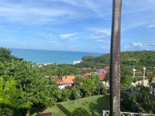 2-bedroom apartment with seaviews - Dickenson Bay - 9