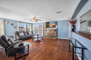 Spacious Home - Heart of New Braunfels - 1-min i35 - New Braunfels - 0