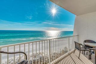 Beach House Condominiums B604 - Beachfront with Pool, WiFi, & Beach Service - Destin - 7