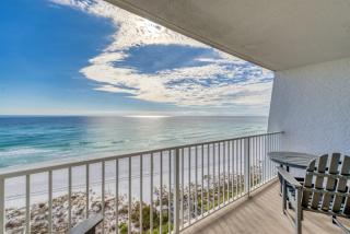 Beach House Condominiums C602 - Beachfront with Pool, WiFi, & Beach Service - 7