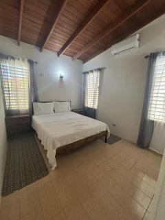 Cozy Bagatelle Terrace Apt 10 mins From Beaches - Saint James - 7