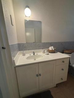 Cozy Bagatelle Terrace Apt 10 mins From Beaches - Saint James - 5