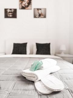 Luxury Design Apartments on Poznańska Street in the Center of Warsaw - 1