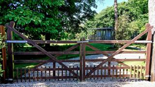 Longtails Lodge, near Bantham - 2