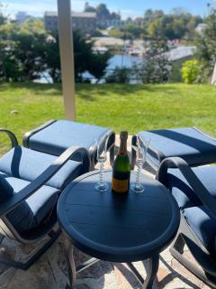 2 Rivers Inn The Thousand Islands - LUXURY WATERFRONT WALKOUT - Gananoque - 6