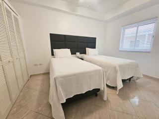Beachfront Condo on Boardwalk - Philipsburg - 1