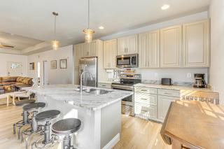 6 Mi to Navarre Beach Home with Large Covered Porch - Navarre - 1