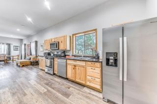 Modern Mtn Home with Sports Court, Near Alto Lake! - Alto - 1