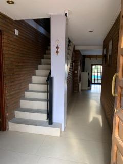 Casa de 8 ambientes con pileta y parrilla - San Andrés - 4