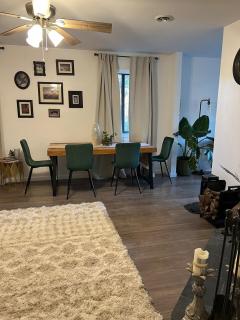 Lovely 2BR Condo near UNCW Beach - 4