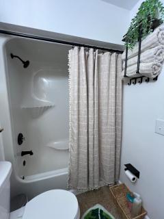 Lovely 2BR Condo near UNCW Beach - 3