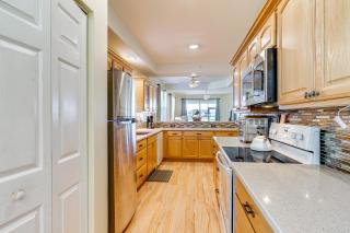 5 Mi to JetBlue Park: Condo w/ Pool & Pickleball - 5