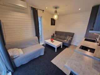 River house - - 1