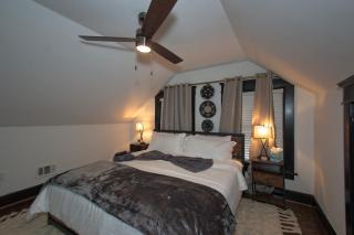 The Navel Nalle - Downtown Bungalow, Patio, Parking - Charlottesville - 1