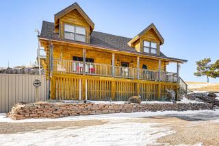 Pine Ridge Cabin on 62 Acres Hot Tub and Views! - Chadron - 0
