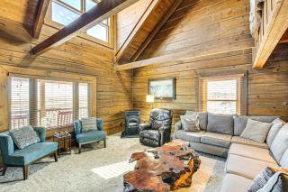 Pine Ridge Cabin on 62 Acres Hot Tub and Views! - Chadron - 8