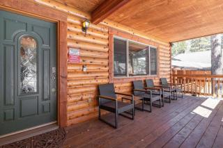 TimberWood Cabin- 3 Bdr - 2 Bth - Big Game room - Prime Location in Big Bear Lake - Big Bear Lake - 3
