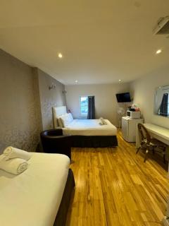 The Paramount Hotel - 4