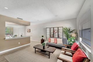 Serene Japandi Getaway, Near Art & Beaches - Sarasota - 0