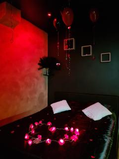 Love Room Jacuzzi - Lione - 2