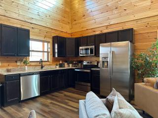 2 Cabins Sleeps 28 8BedRoom Pool Hot Tub Game Room - Pigeon Forge - 6