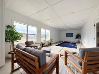 2 Cabins Sleeps 28 8BedRoom Pool Hot Tub Game Room - 4