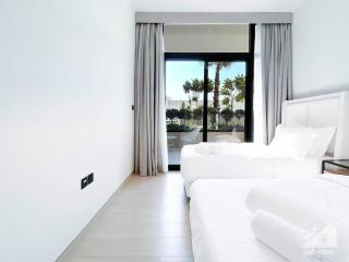 Elegant 2 Bedroom Apartment -Binghatti Emerald JVC - 3