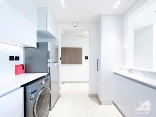 Deluxe 2-Bedroom Apartment - JVC Binghatti Emerald - 9