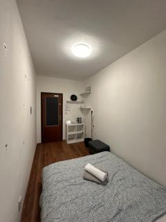 Room 1 km from center - Bratislava - 6