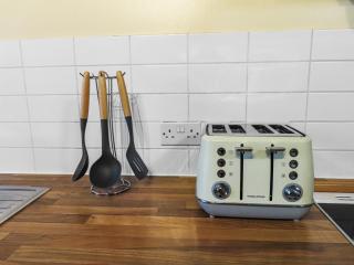 Comfy Apartment 5 min walk to Barking Station - Barking - 6