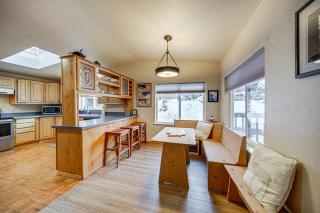10 Mi to Ski Resort Inviting Mount Spokane Home - Mead - 3