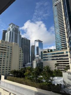 Warm and Comfy Studio - Miami - 9