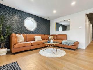 Charming 3-Bedroom - Hot Tub & Game Room - Vermilion - 8