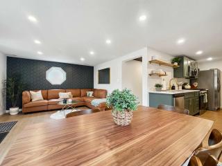 Charming 3-Bedroom - Hot Tub & Game Room - Vermilion - 5