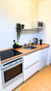 Moderne Wohnung mit Arbeitsplatz, Netflix, Nespresso & privatem Stellplatz - Duisburgo - 6