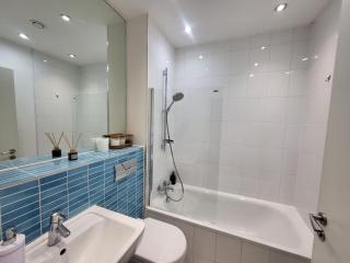 Spacious 2 Bedroom Flat in Birmingham City Centre - Birmingham - 5