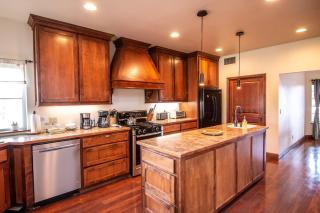 The Hive House at Castoro Cellars - Templeton - 8