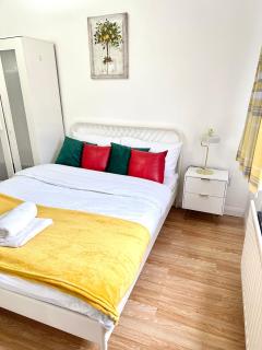 4 ensuite Bedroom Entire House Sleeps 10 Driveway Parking near Coventry Univesity and City Center - 8