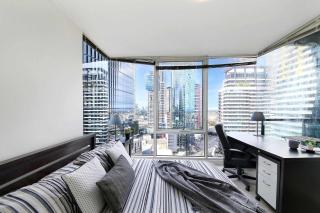 Chic 2BR Apt Near Crown with FREE Parking - Melbourne - 5