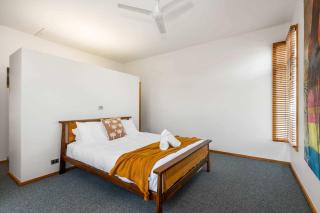 Ocean Breeze - Retreat in Torquay Sleeps 11 - 4