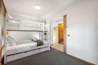 Ocean Breeze - Retreat in Torquay Sleeps 11 - 3