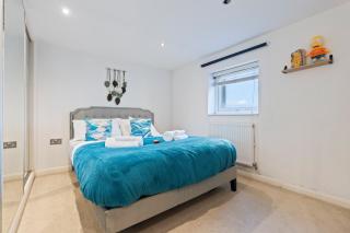 Cosy 1 BED w LOFT Sleeps 6 Close To Stations - London - 0