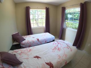 Resident Emiterio - Blue Bay - 9