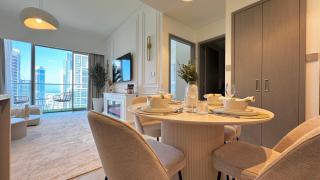 Stunning 1BR Burj View from Infinity Pool - 3