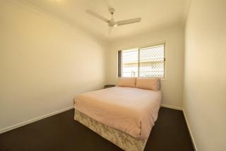 Peaceful Retreat - Spacious Family Home in Yarrabilba perfect for Family or Professionals - Logan Village - 3