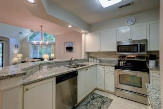 202 Colonnade Club - Hilton Head Island - 2