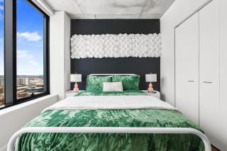 Wild & Chic Safari Suite Downtown Nashville - Nashville - 3